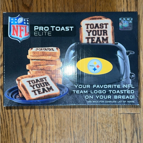 Pangea Brands NFL Steelers Logo Toaster - Black and Silver - Picture 1 of 7